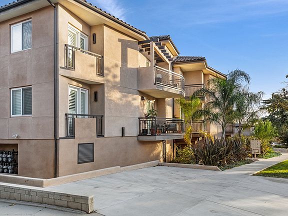 3rd image of 1941 Waltonia Dr Unit 200
