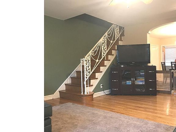 5th image of 1848 Glendale Ave