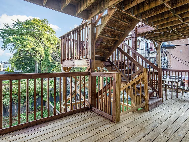 36 Bowers St #3L — Photo 3