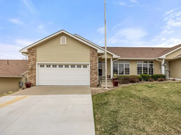 613 Trail Ridge Rd, Indianola, IA 50125