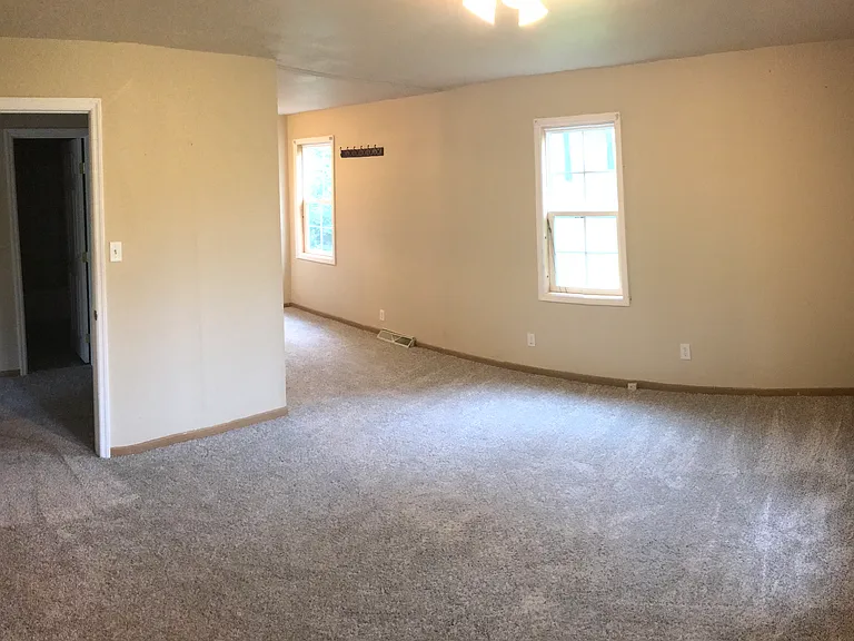4889 Vista Hills Dr — Photo 22