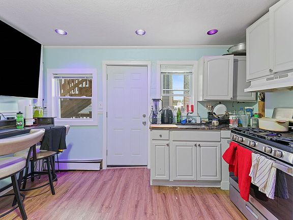 5th image of 39 Spencer Ave