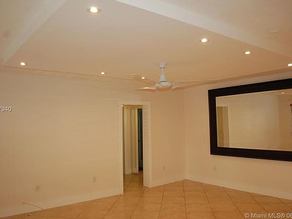 3rd image of 220 Meridian Ave APT 1