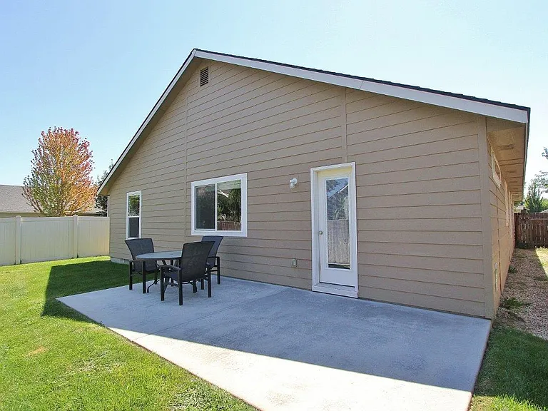 10016 W Littlewood St — Photo 22