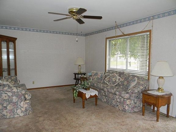 3rd image of 1207 N Nixon Dr