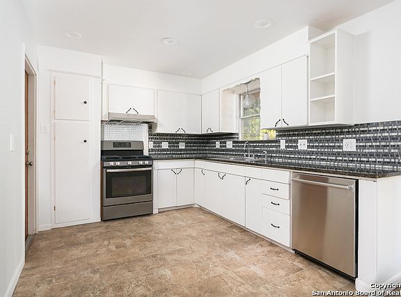 5th image of 227 Tammy Dr