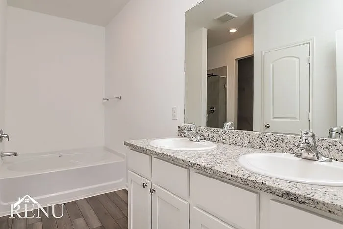2954 Jackson Smt — Photo 11
