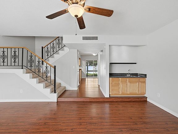 4th image of 10315 Carrollwood Ln #14