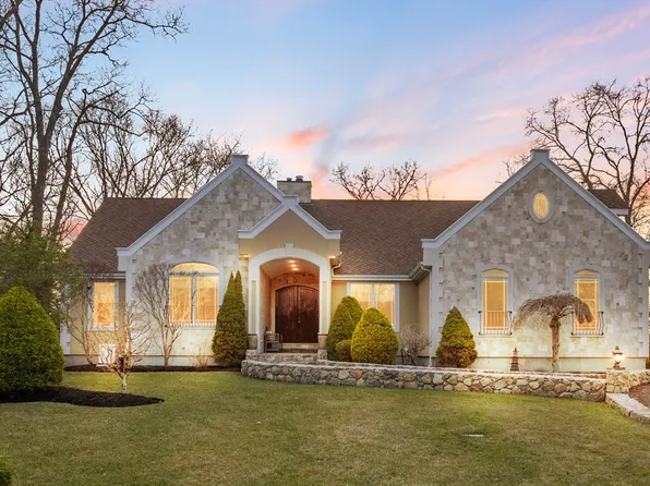 110 Watuppa Rd, Westport, MA 02790