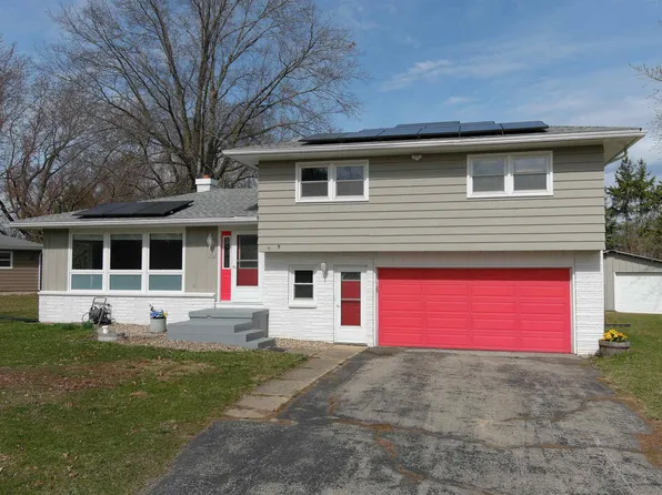 4786 Coolidge St, Oregon, WI 53575