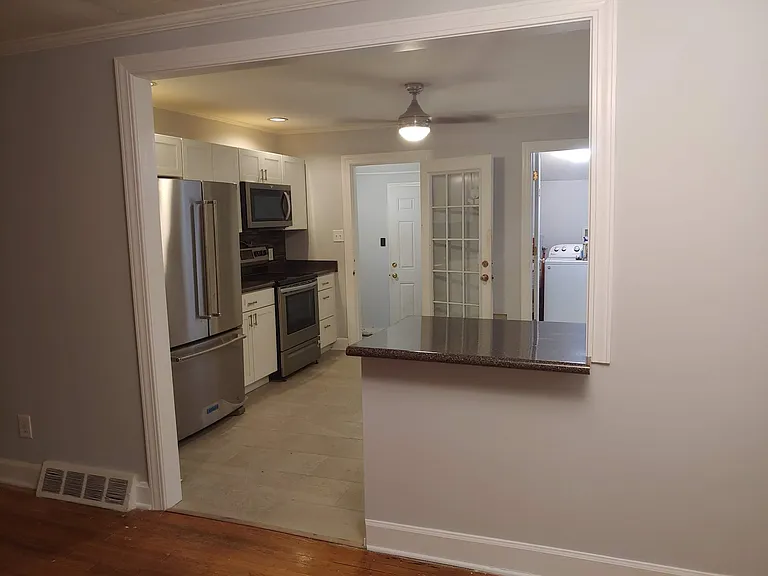 100 Westview Dr — Photo 4
