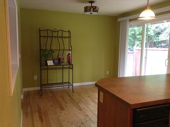 5th image of 2509 Crater Lake Ct