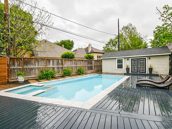 3rd image of 3822 Ella Blvd #A
