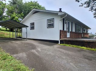106 Walnut St, New Tazewell, TN 37825