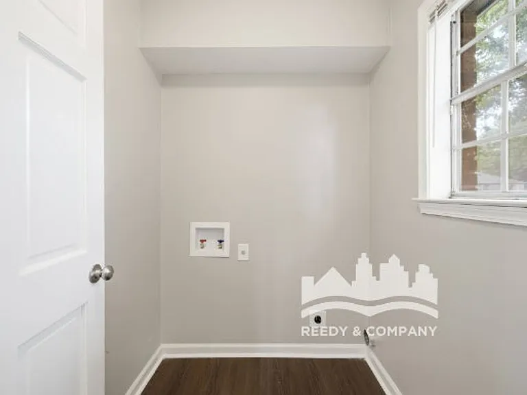 6213 Holly Park Dr — Photo 20