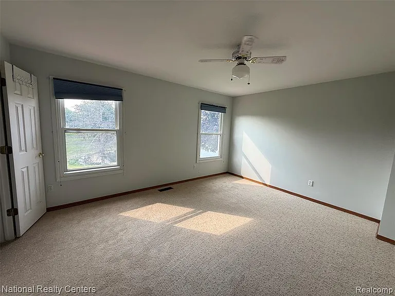 5164 Crowfoot Dr — Photo 31