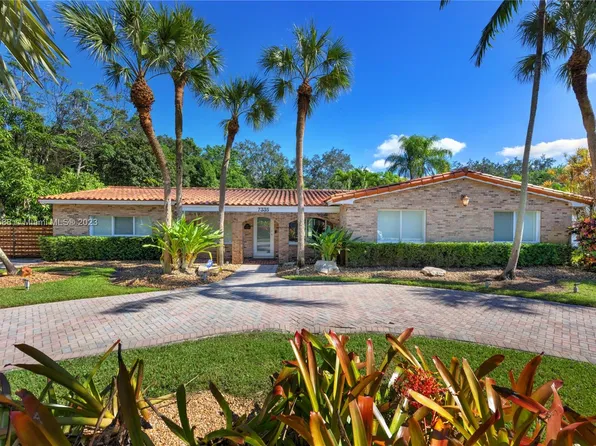 7335 SW 69th Ct, Miami, FL 33143