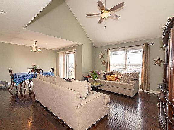 3rd image of 609 High Prairie Pl