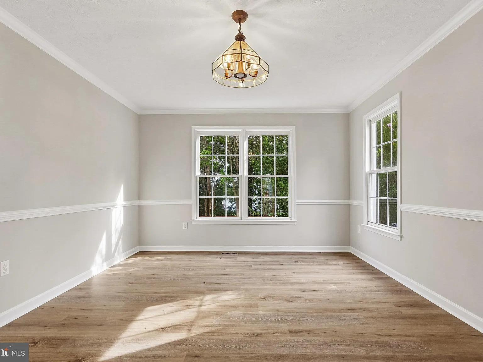 6 bed, 3.5 bath, 3326 sqft, $3,800 — Photo 4
