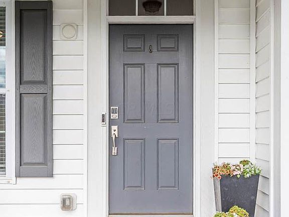 4th image of 1377 Leesland Dr