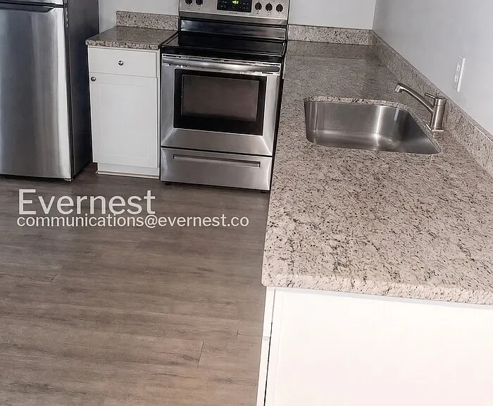 1607 Jonesboro Rd SE — Photo 2