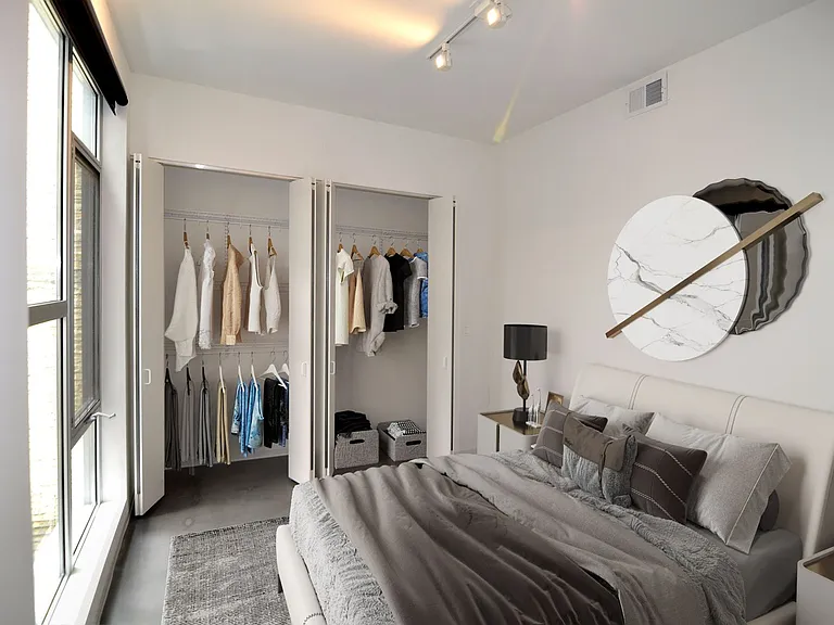 Wicker Park Lofts- 1515 W. Haddon Ave — Photo 31