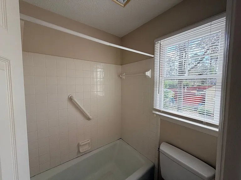 2124 Northwood Cir — Photo 21