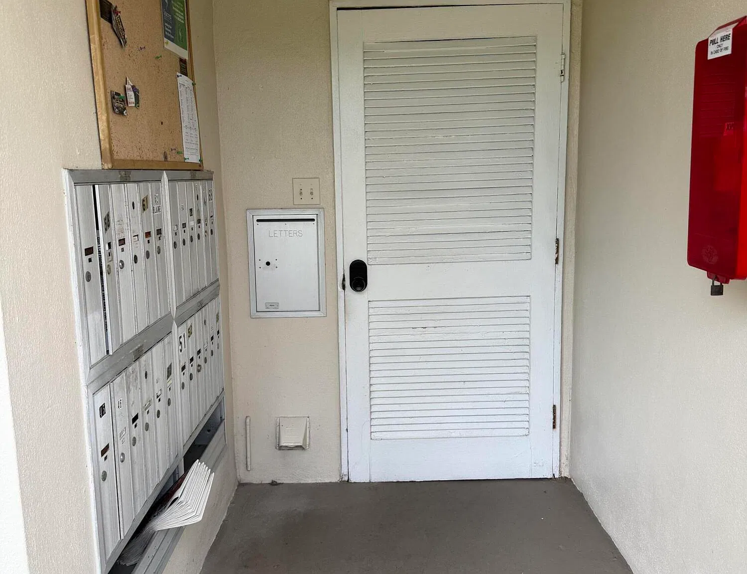 1 bed, 1.0 bath, 570 sqft, $1,300 — Photo 2