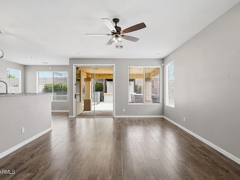 1724 W Deer Creek Rd — Photo 10