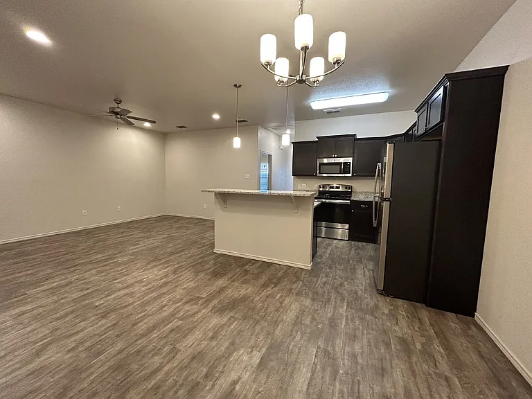 11620 Evanston Ave — Photo 4