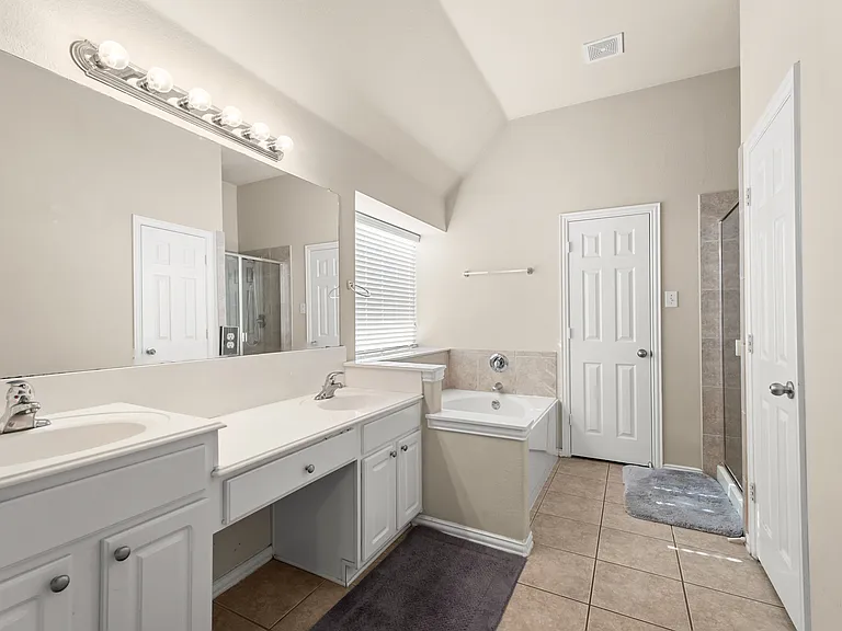 8004 Heritage Palms Trl — Photo 8
