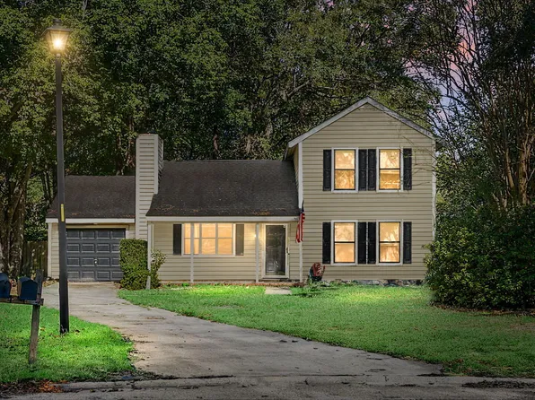 109 Edgewood Ln, Goose Creek, SC 29445