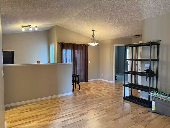 3rd image of 11310 Pinnacle Dr