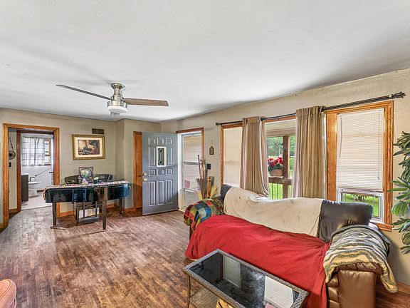 5th image of 443 E Burford Street