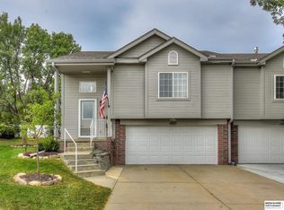 11621 Jefferson Cir, Omaha, NE 68137