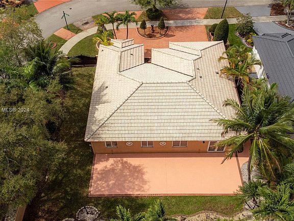 4th image of 16239 NW 91st Ct