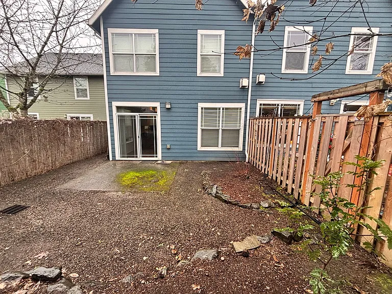6931 N Borthwick Ave — Photo 19
