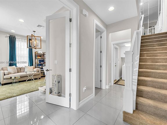 4th image of 10226 Akenside Dr