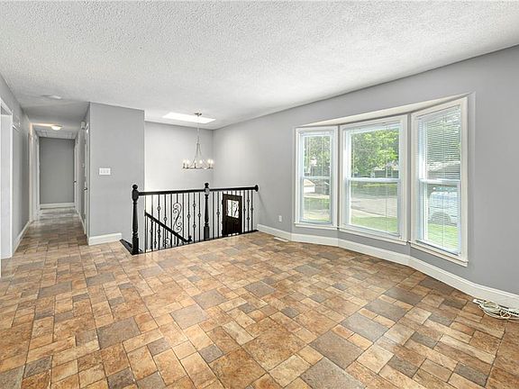 3rd image of 1732 SE Silkwood Ct