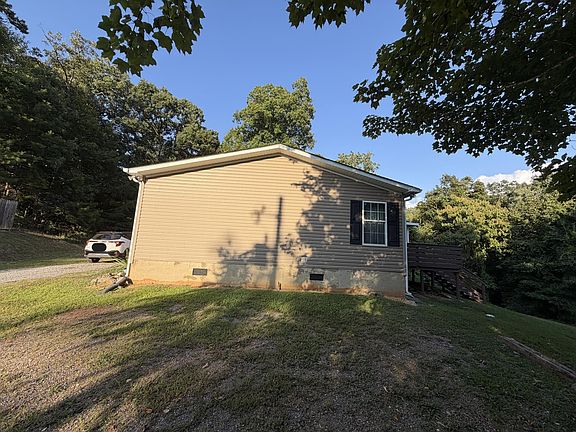 3rd image of 7600 Hunters Ridge Way