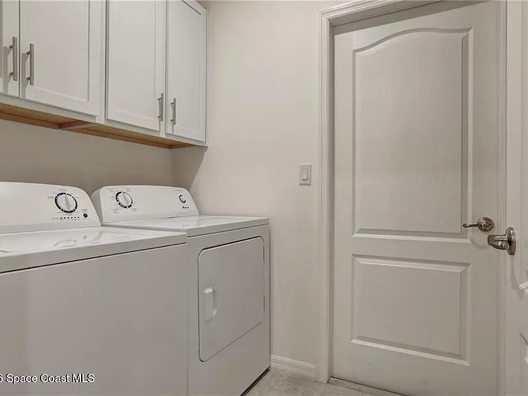 406 Easy St — Photo 35