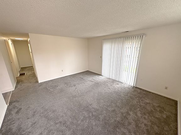 3rd image of 3039 Kane St #3039