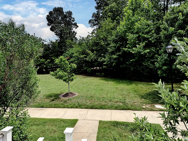 4307 Audrey Ln — Photo 5