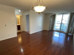 310 Red Maple Rd #1106, Richmond Hill, ON L4C 0T7