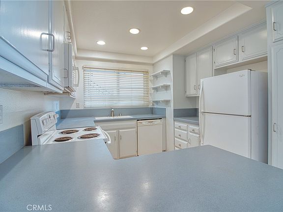 3rd image of 3299 Via Carrizo Unit B