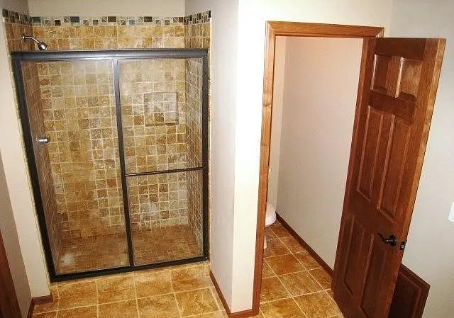 10778 Falling Water Ln #B — Photo 11