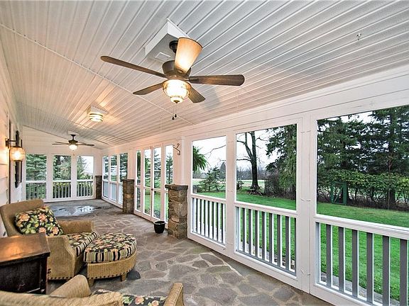 5th image of 125 Fairway Ln