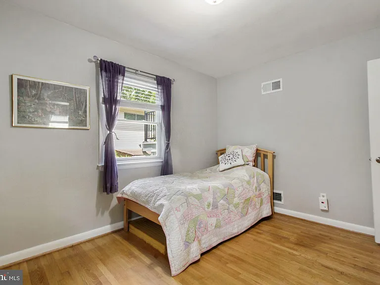 9504 Wadsworth Dr — Photo 23