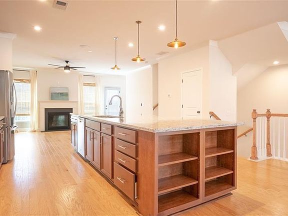 4th image of 1059 Caruso Dr