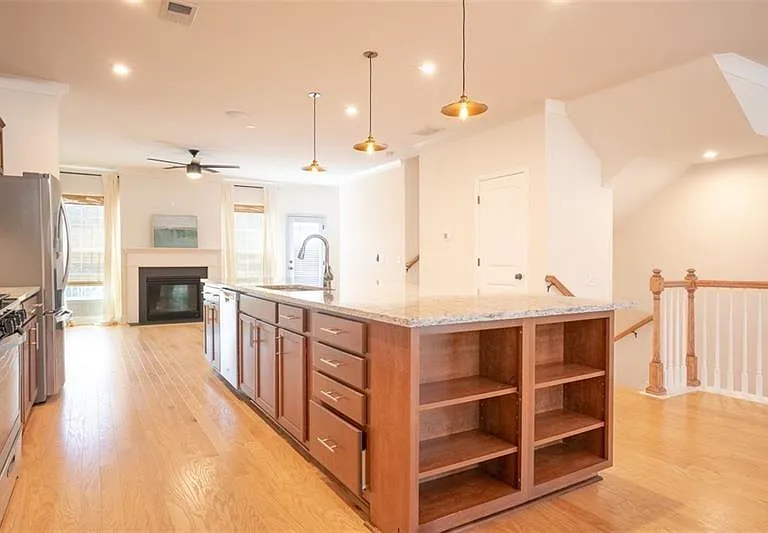 1059 Caruso Dr — Photo 4
